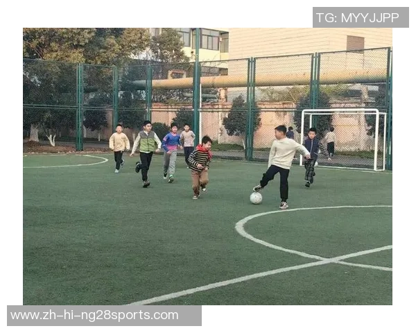 莎老师足球课堂:培养孩子们的团队精神与运动能力 莎老师足球课堂:培养孩子们的团队精神与运动能力